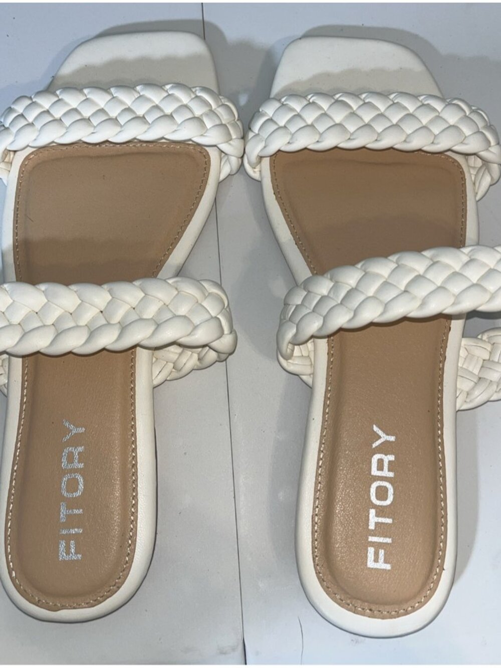 New Fitory White Slip On Sandals Braided Straps Cushioned  Small Heel Sz 8